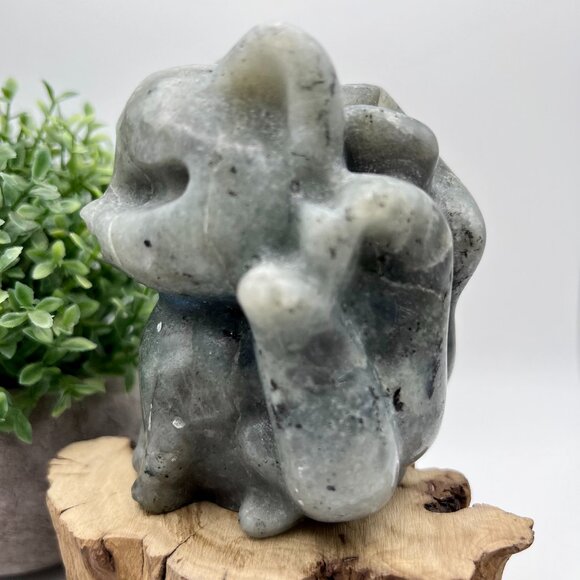 🚚Moving Sale 🚚 Labradorite Nine-tailed Fox sun flash 560g - Picture 5 of 5